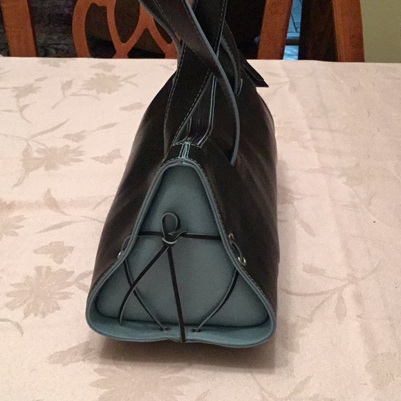 Sondra Roberts black handbag - Picture 2 of 4